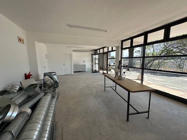 To Let commercial Property for Rent in Maitland Western Cape